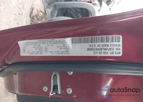 2021 Jeep Cherokee Latitude Plus 4X4 z USA, uszkodzony, nr VIN 1C4PJMLB2MD154692